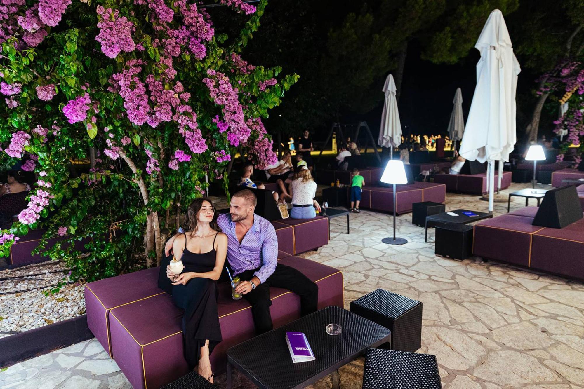 Hotel Ilirija Biograd Na Moru Buitenkant foto