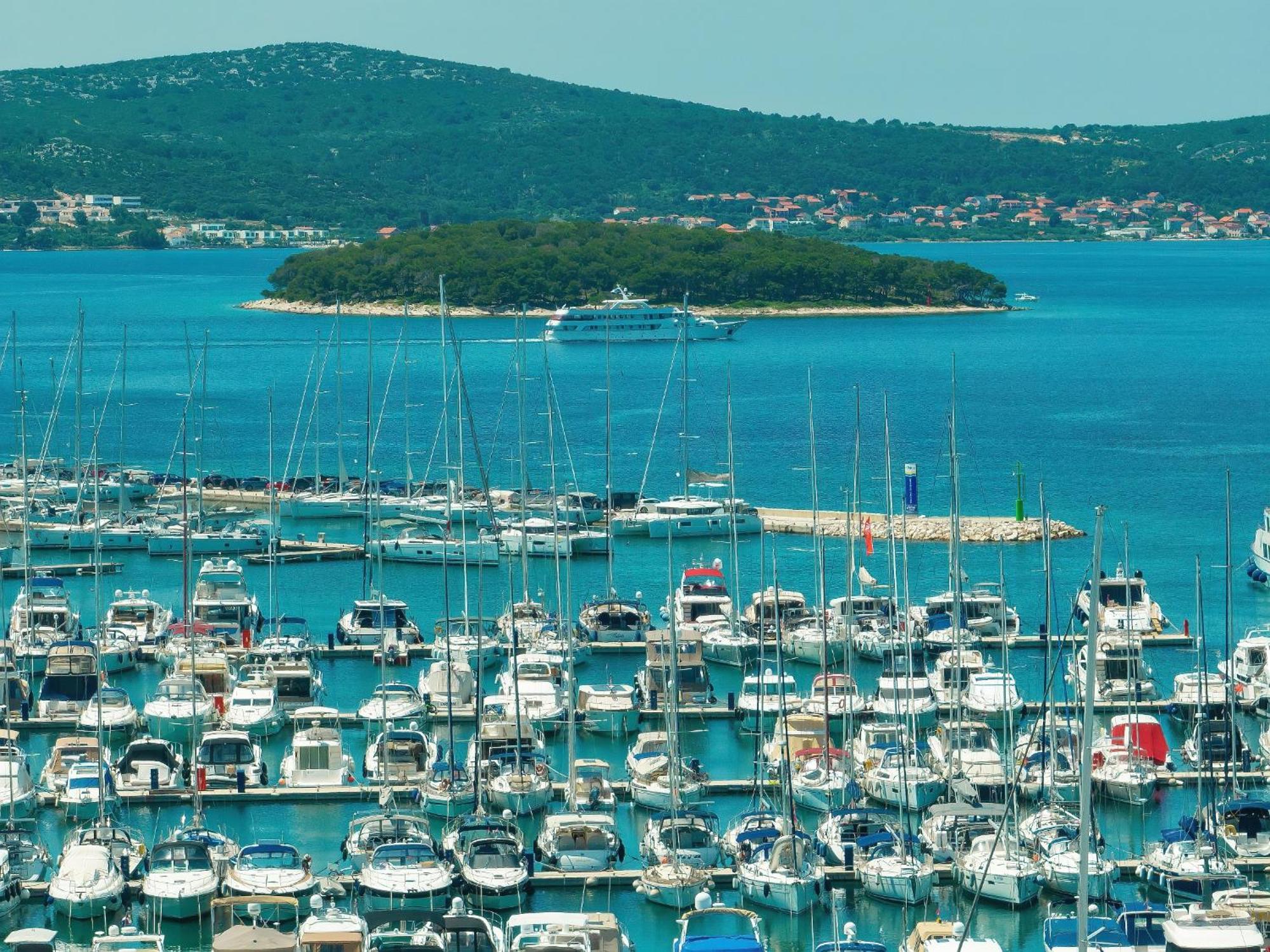 Hotel Ilirija Biograd Na Moru Buitenkant foto
