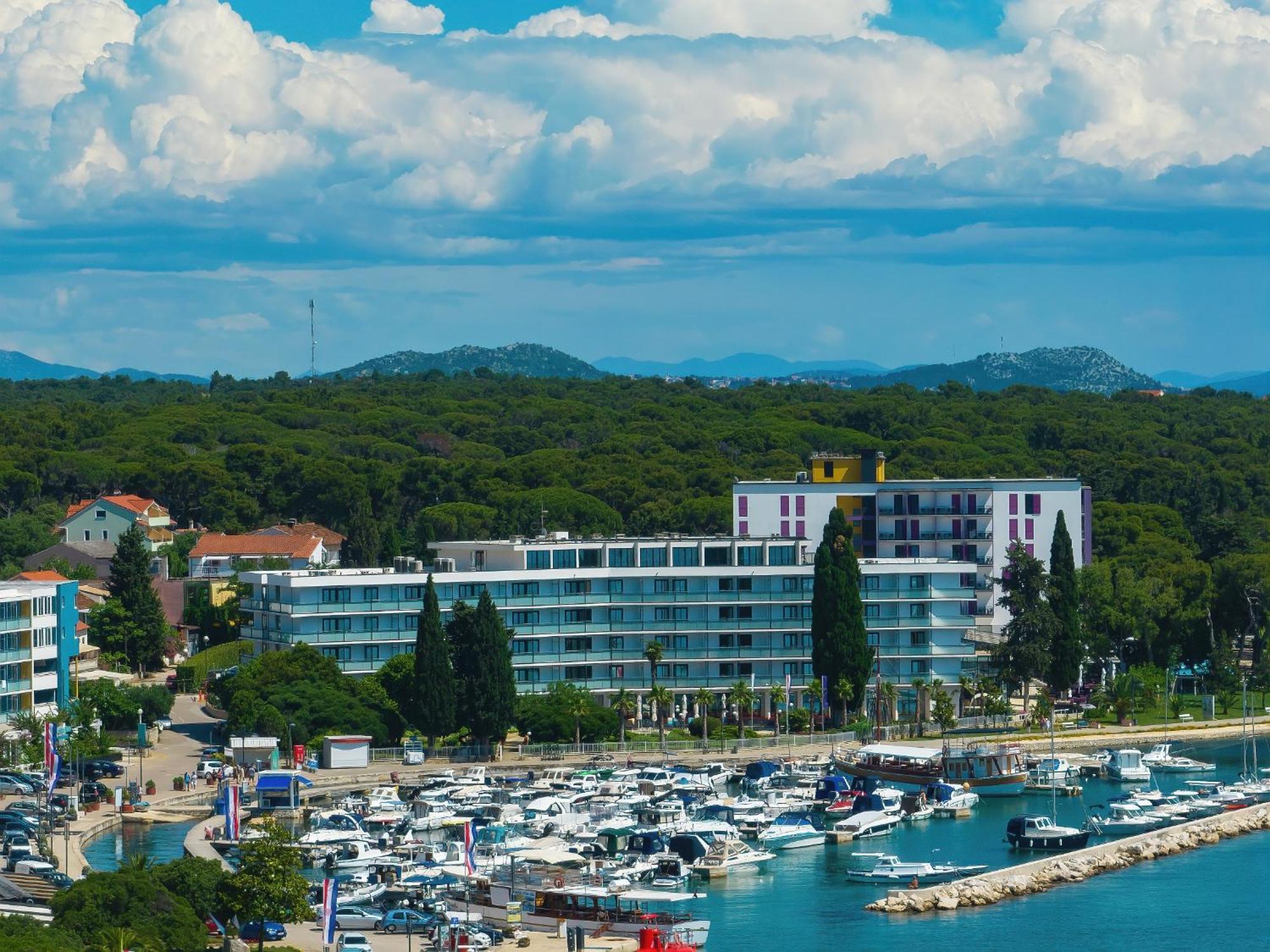 Hotel Ilirija Biograd Na Moru Buitenkant foto