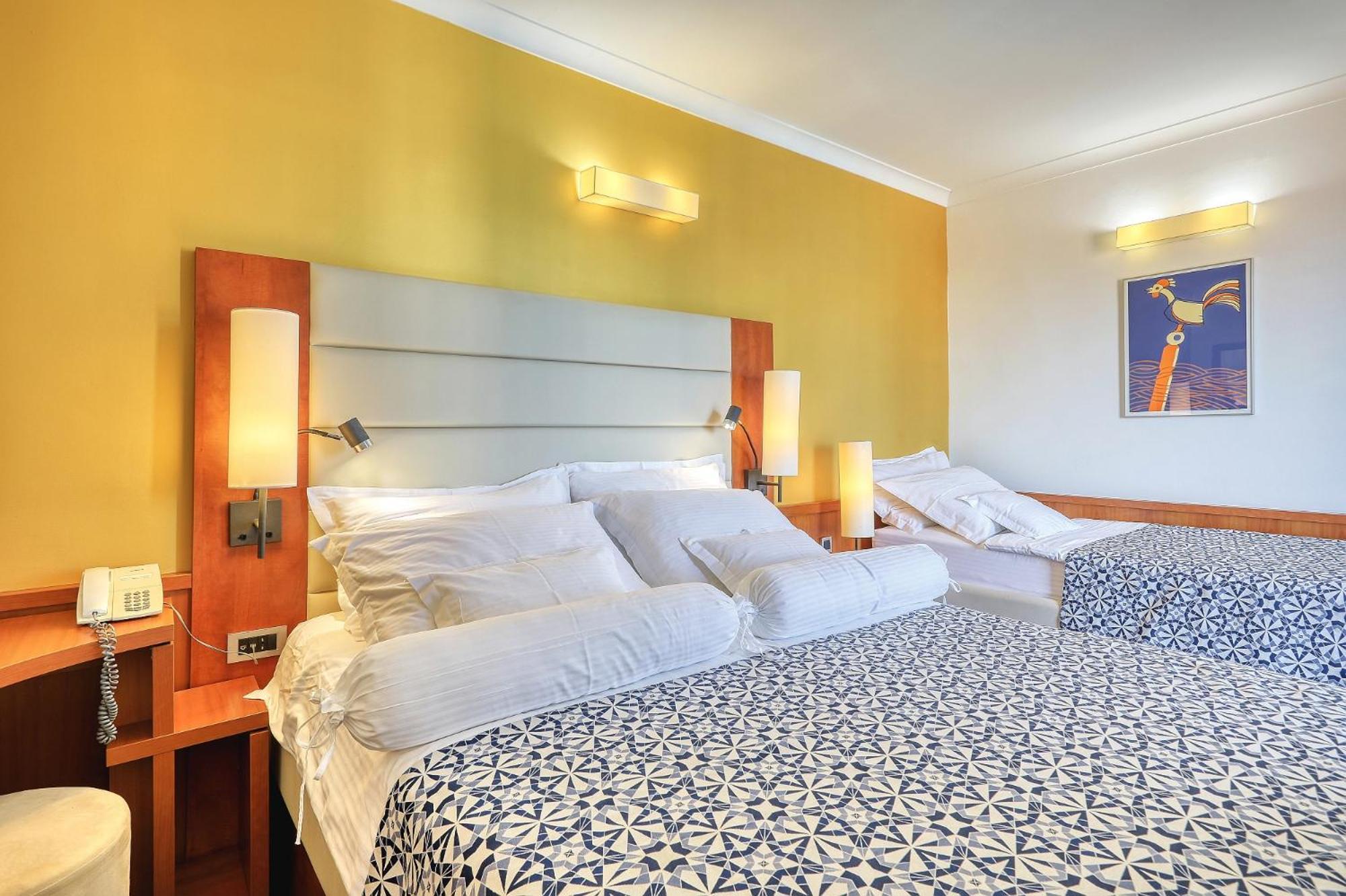 Hotel Ilirija Biograd Na Moru Buitenkant foto