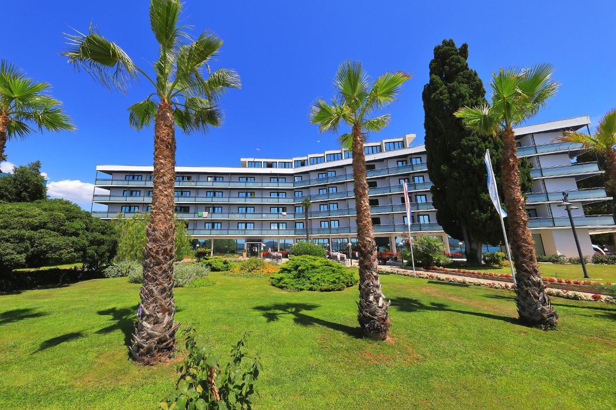 Hotel Ilirija Biograd Na Moru Buitenkant foto